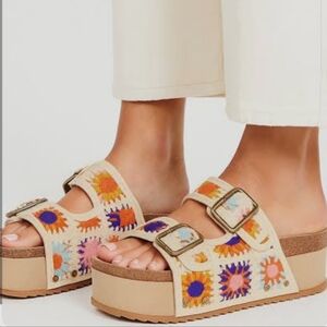 Colorful Embroidered Block Heel Confy Boho Floral Crochet Platform Sandals 9